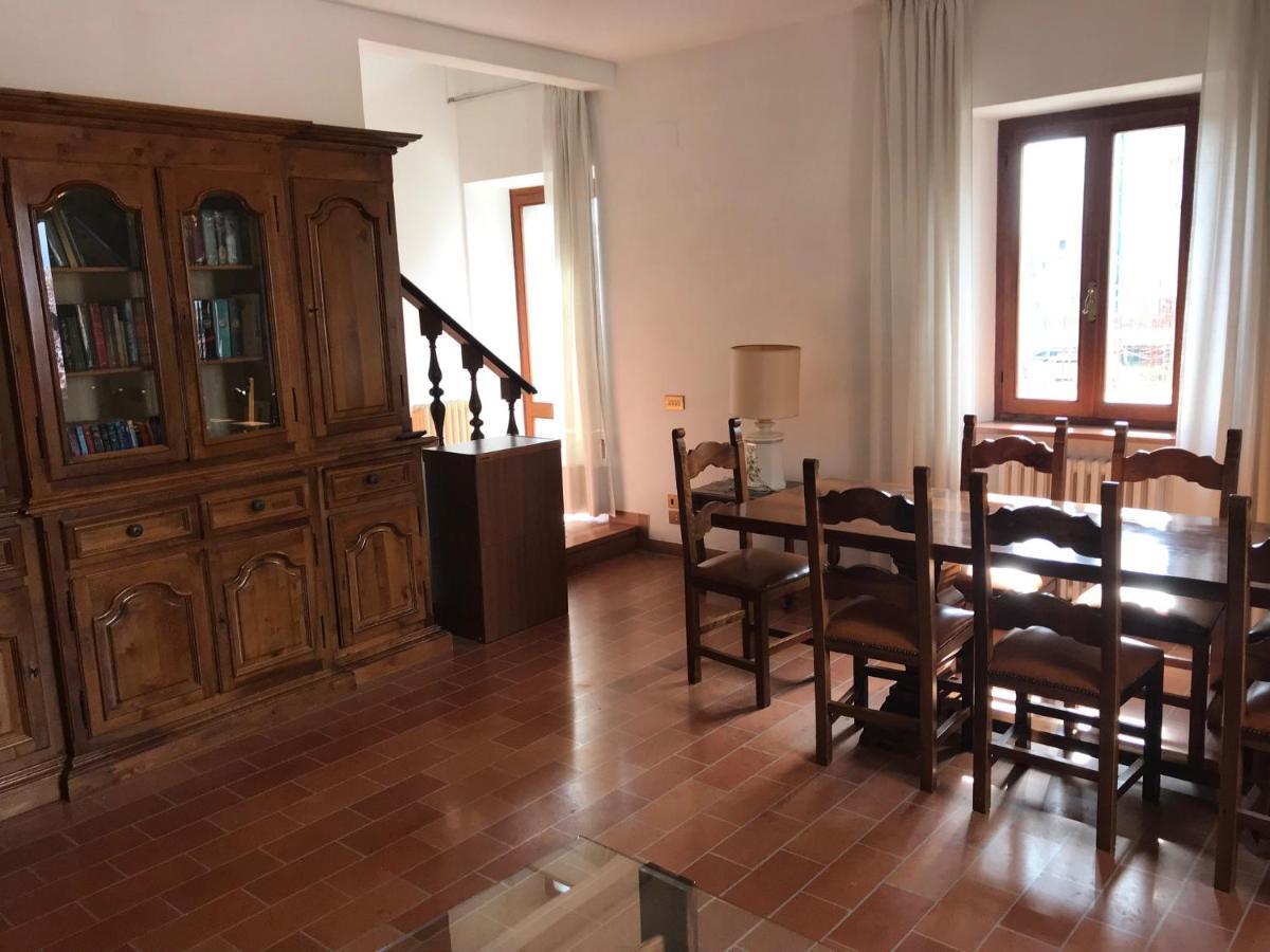 La Casa Delle Sirene Hotel Assisi Bagian luar foto