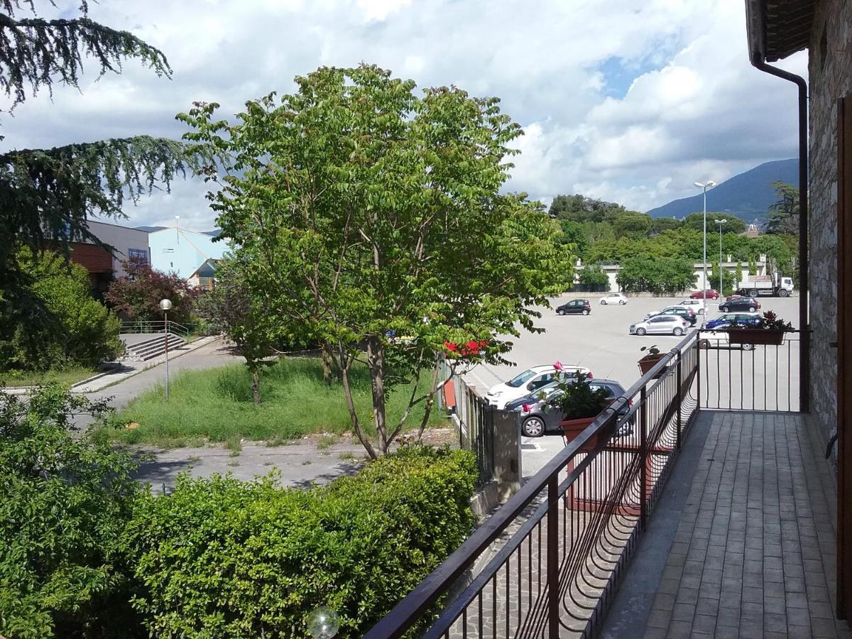 La Casa Delle Sirene Hotel Assisi Bagian luar foto